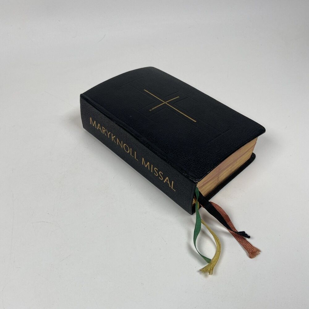 Maryknoll Missal Vatican II Edition P. J. Kenedy & Sons 1957 Leather Ribbon